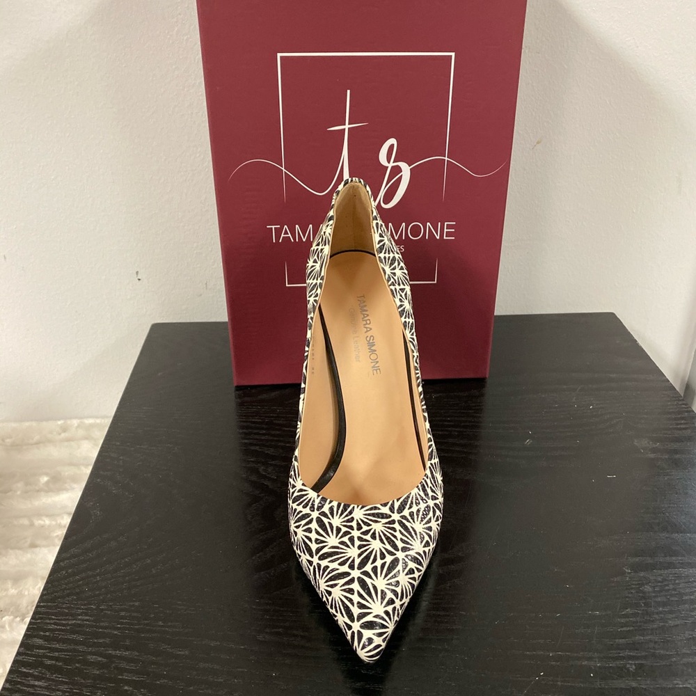 NWT Tamara Simone Genuine Leather Stilettos